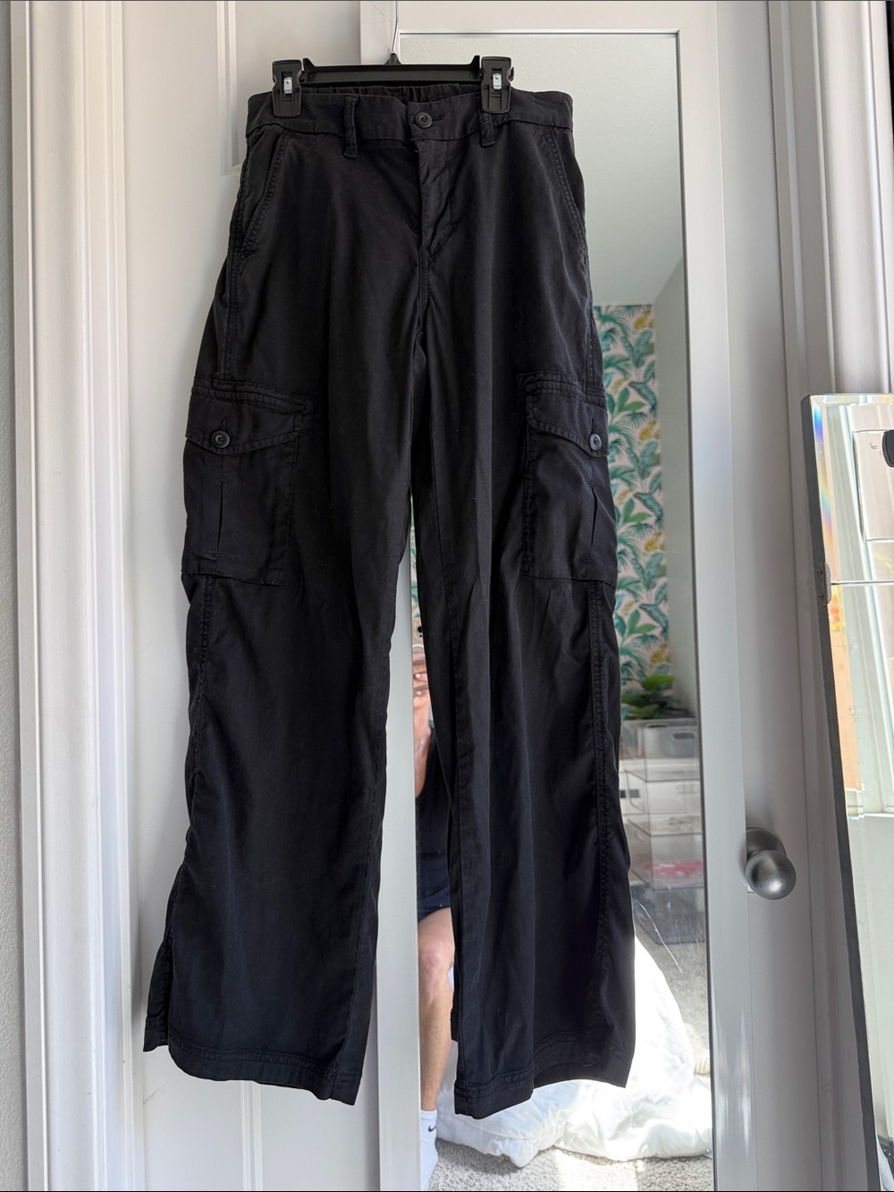 American Eagle Outfitters Black Straight-Leg Cargo Pants